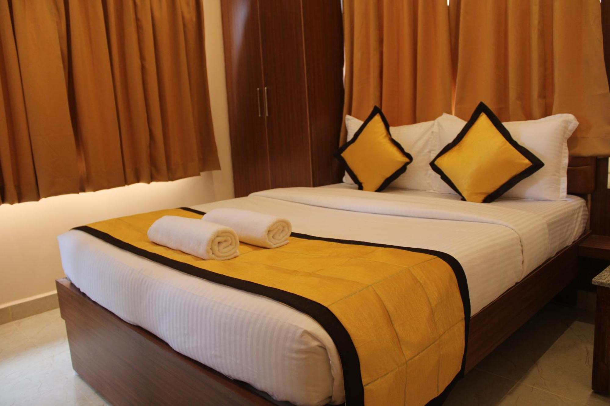 Uj Pallazzio - Business Class Luxury Hotel Tiruvannāmalai エクステリア 写真