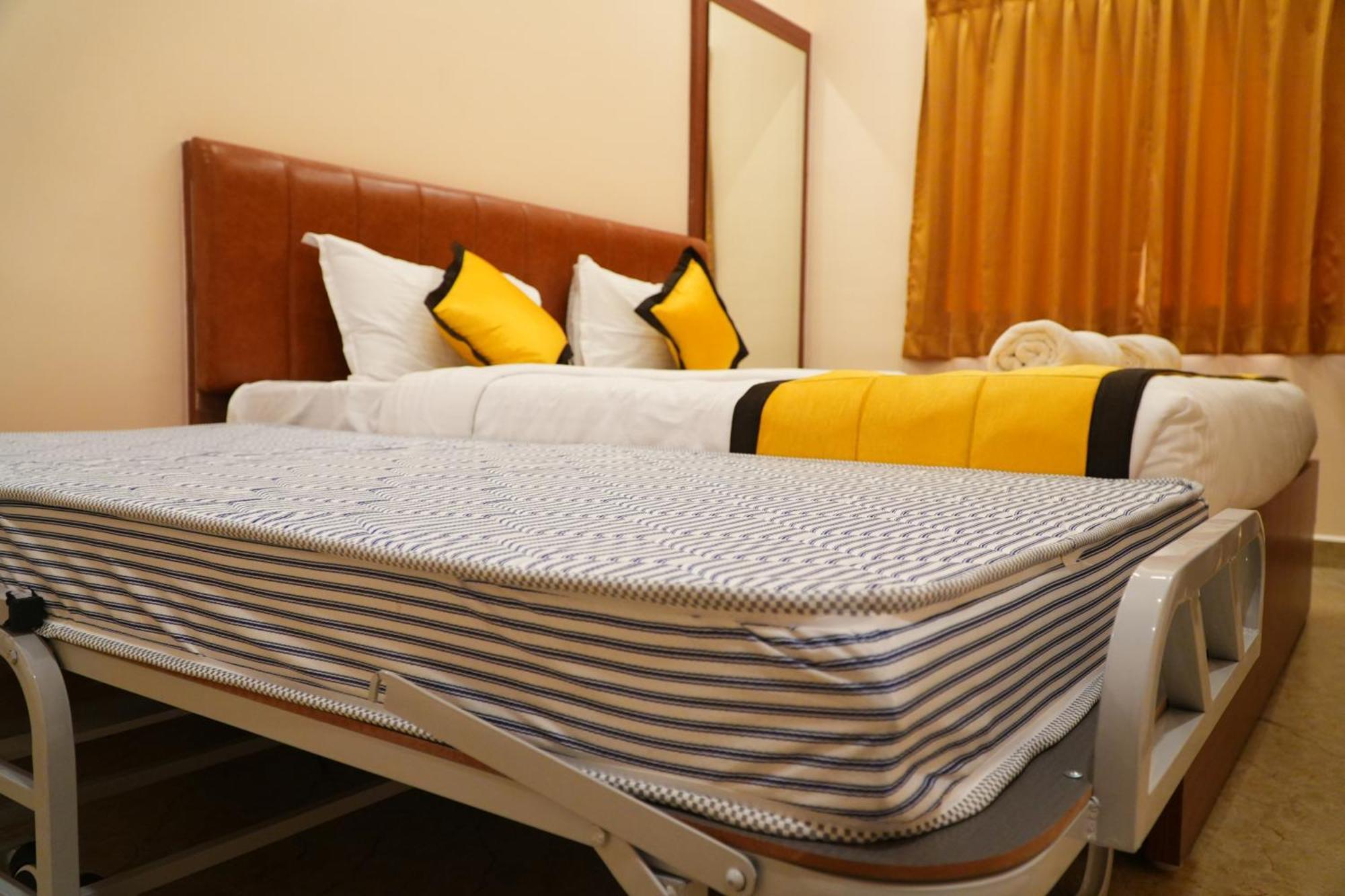 Uj Pallazzio - Business Class Luxury Hotel Tiruvannāmalai エクステリア 写真