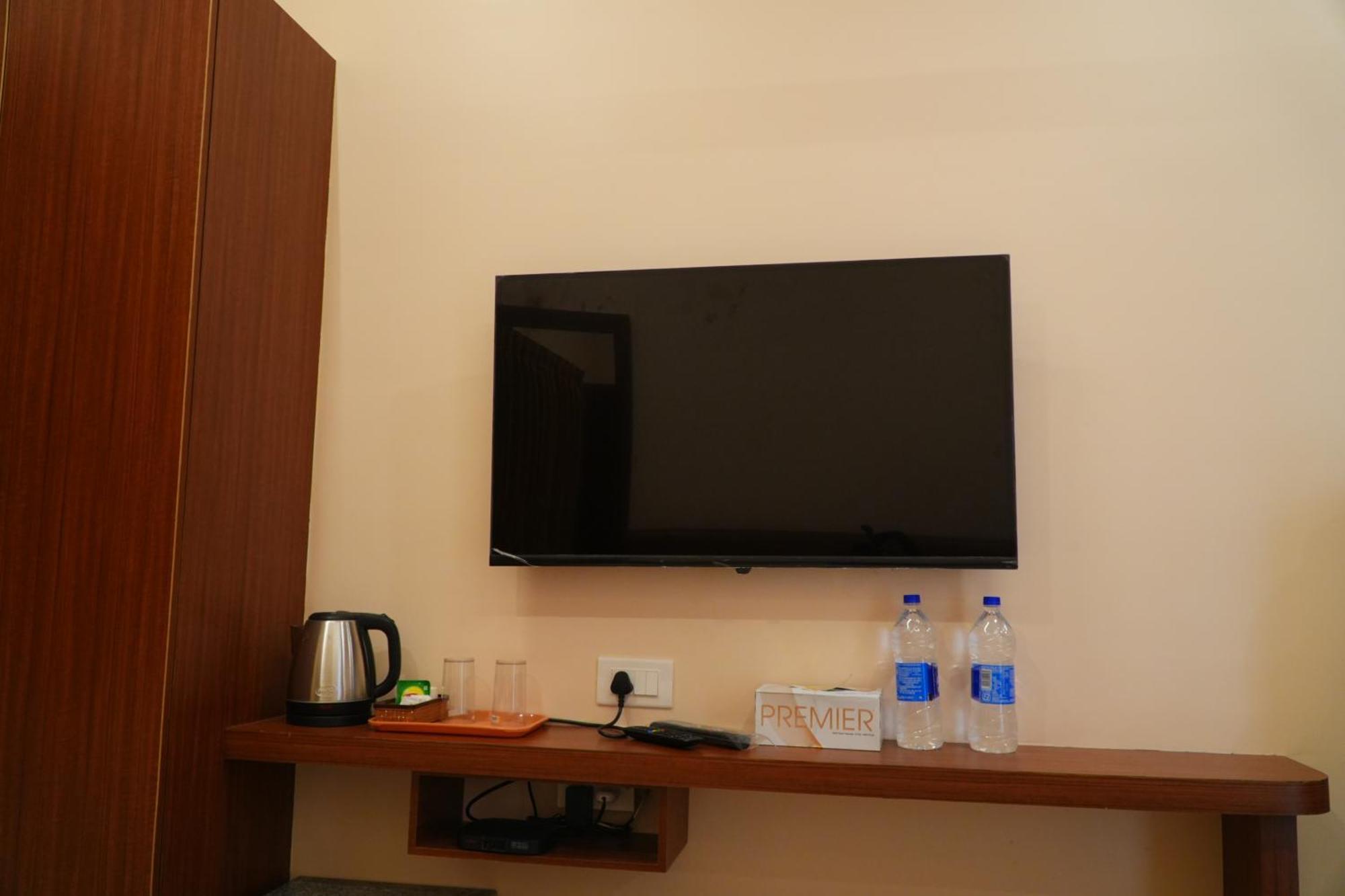 Uj Pallazzio - Business Class Luxury Hotel Tiruvannāmalai エクステリア 写真