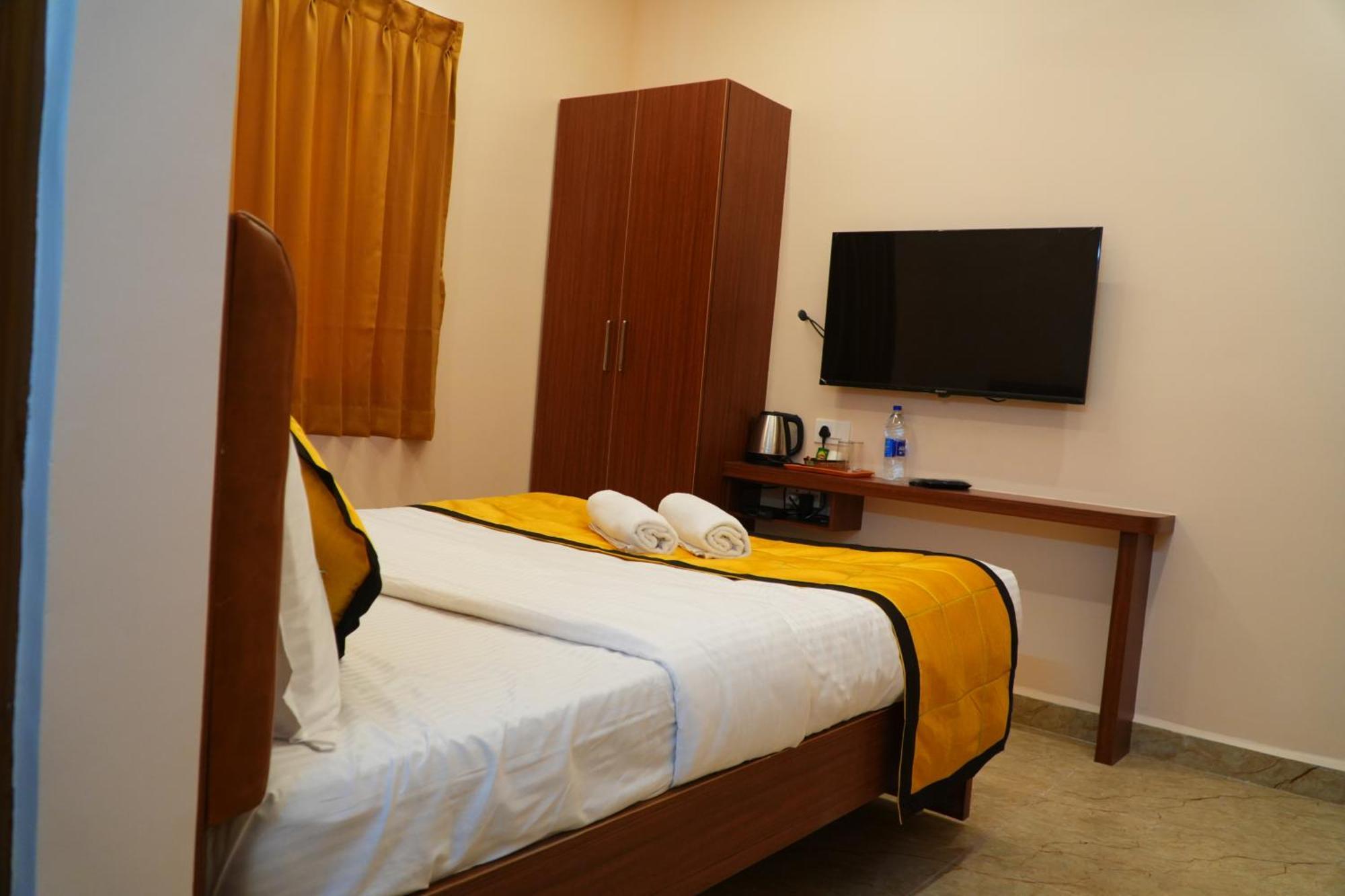 Uj Pallazzio - Business Class Luxury Hotel Tiruvannāmalai エクステリア 写真