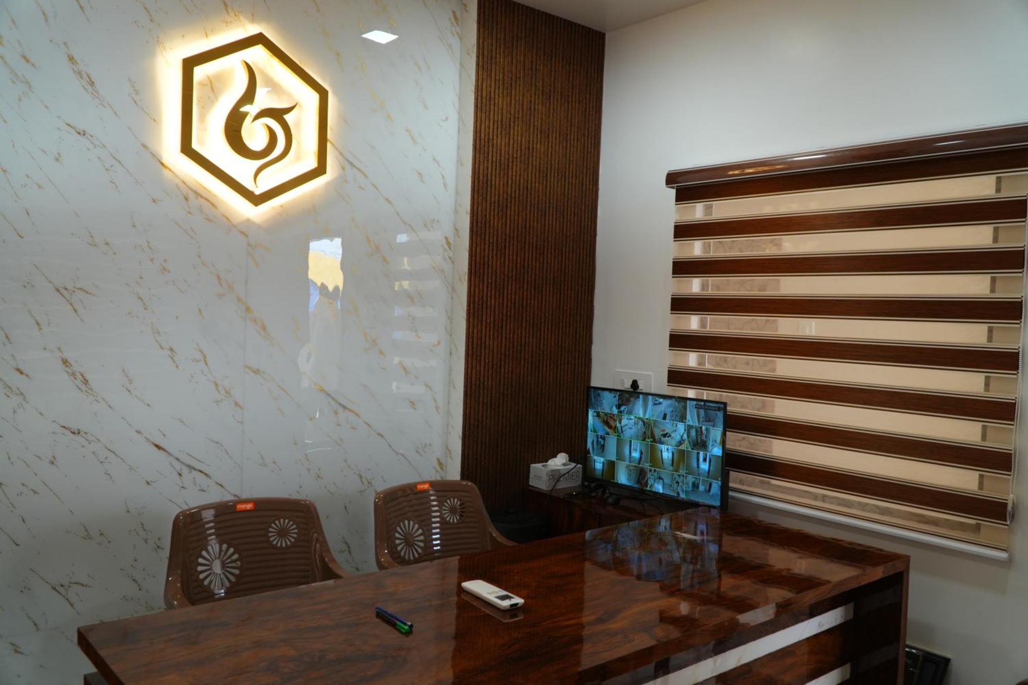 Uj Pallazzio - Business Class Luxury Hotel Tiruvannāmalai エクステリア 写真