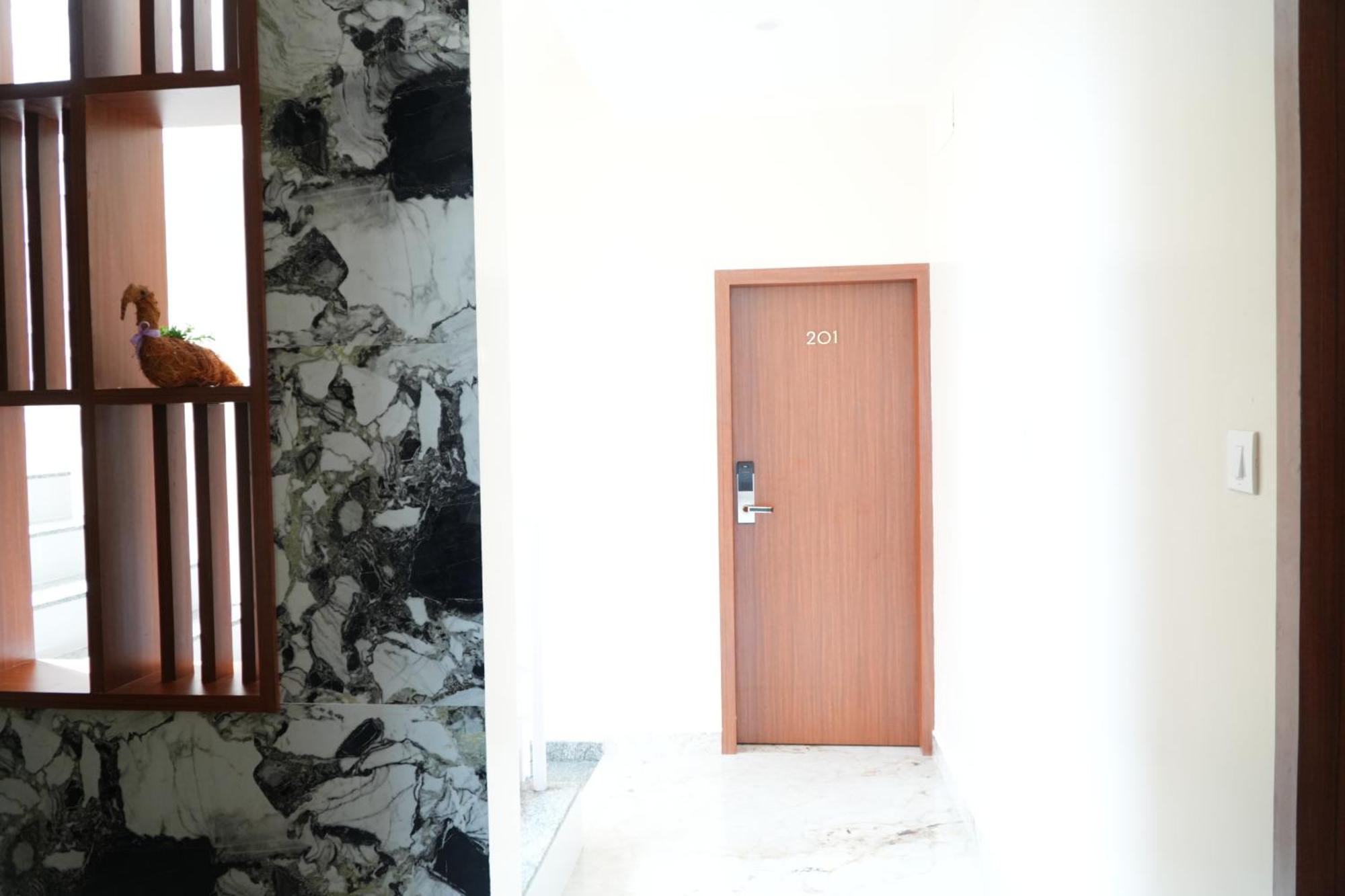 Uj Pallazzio - Business Class Luxury Hotel Tiruvannāmalai エクステリア 写真